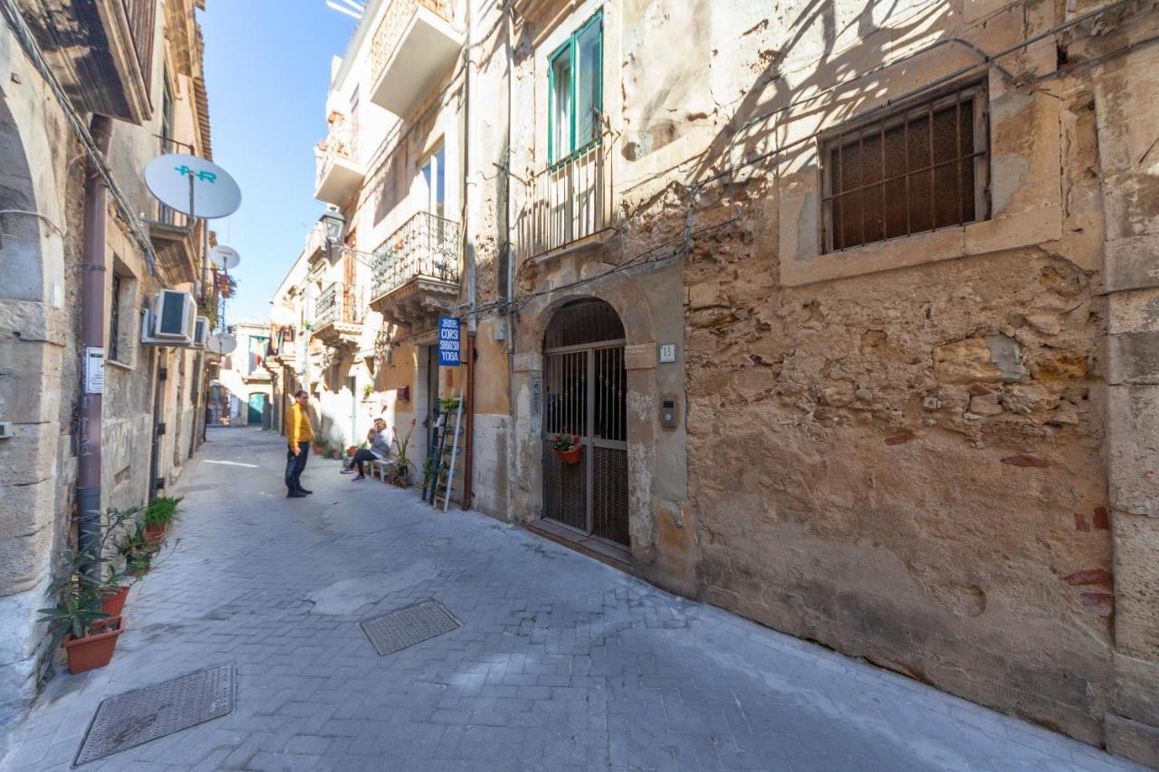 Ortigia San Pietro Apartment Сиракуза Екстериор снимка