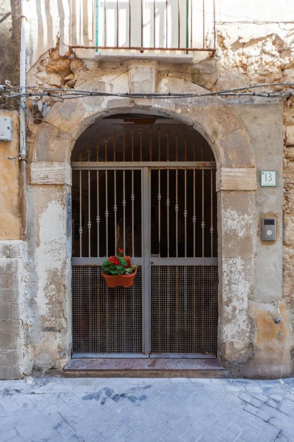 Ortigia San Pietro Apartment Сиракуза Екстериор снимка